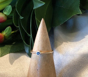 Slim gold gemstone ring