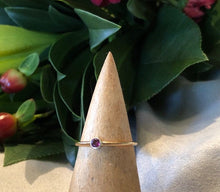Load image into Gallery viewer, Slim gold gemstone ring
