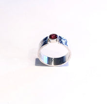 Load image into Gallery viewer, Garnet Solitaire Ring
