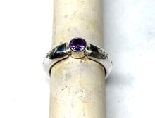 Load image into Gallery viewer, Amethyst Solitaire Ring
