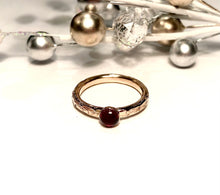Load image into Gallery viewer, Genuine Garnet and Gold Solitaire Ring
