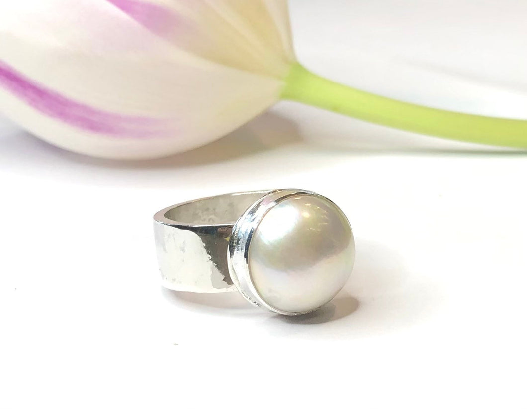 Genuine Mabe Pearl Wide Band Ring