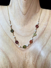 Load image into Gallery viewer, Floral Necklace
