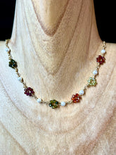 Load image into Gallery viewer, Floral Necklace
