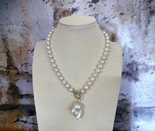 Load image into Gallery viewer, Baroque Pearl Necklace
