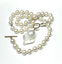 Load image into Gallery viewer, Baroque Pearl Necklace

